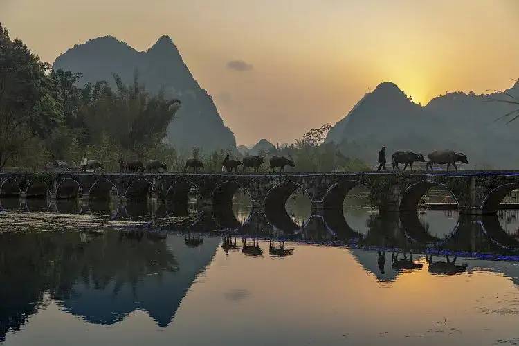 广西靖西---景色丰富，去1次能顶4省游