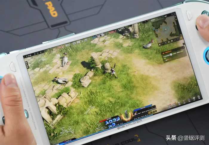 国产“PC游戏掌机”评测：7英寸触屏，搭载锐龙7840U，32GB内存