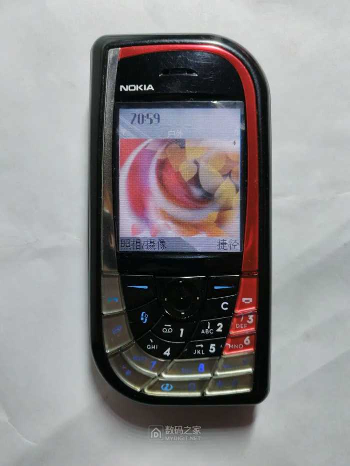 设计感超前，诺基亚十五年前的直板机皇（NOKIA 7610）拆解