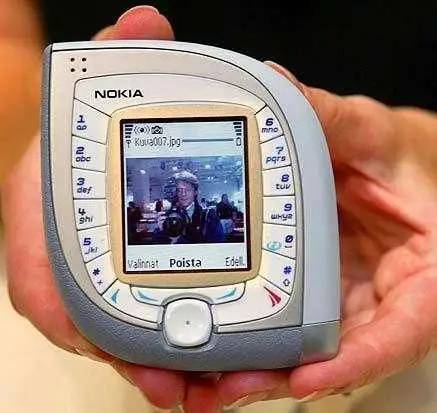 设计感超前，诺基亚十五年前的直板机皇（NOKIA 7610）拆解