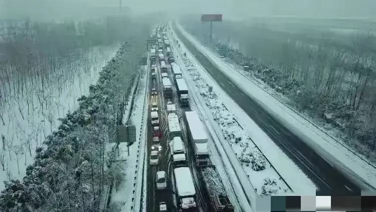 笑不活了，湖北的暴雪撕下了新能源汽车的遮羞布，笑死在评论区！