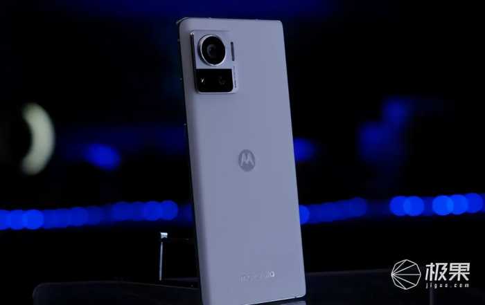 moto X30 Pro上手测评：2亿主摄＋骁龙8最强芯片，体验拉满