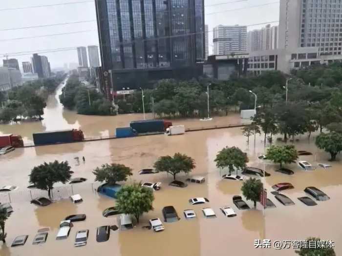 深圳一场暴雨，揭开了新能源汽车的遮羞布，很多车主苦不堪言！