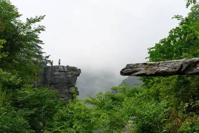 中国最美旅游胜地：看山8个，看水6个，看城市5个，看人文9个