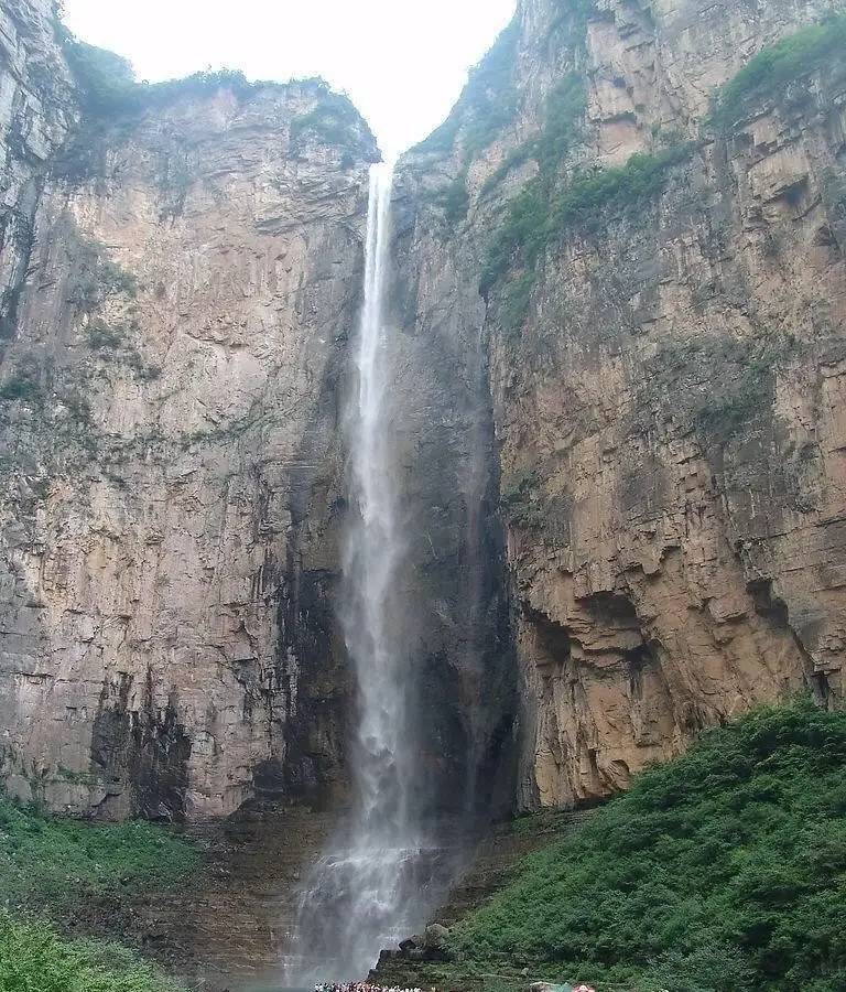 闹大了！5A景区造假，云台山瀑布源头是几根水管！网友评论炸锅！