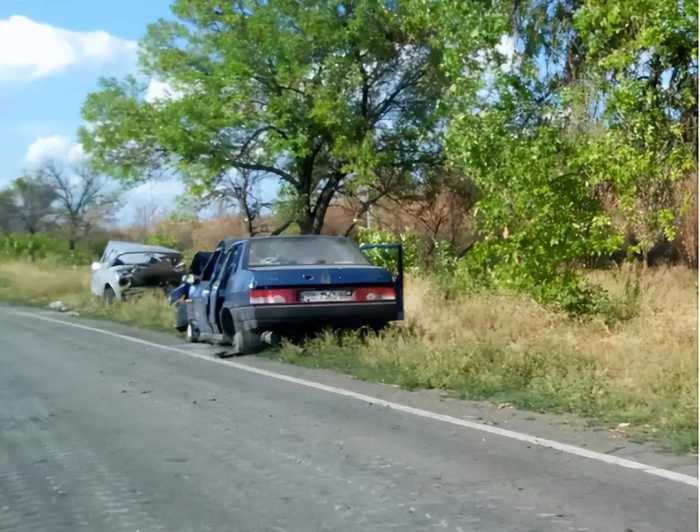 川藏线上那么多废弃豪车，为何没人捡？车主嫌贵，路人怕被拖累