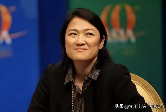 她疫情期间一毛不拔，却捐1亿美元给美国，扬言只帮海外如今怎样