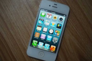 追忆搞机年华，10年前爆火的iPhone4S，现在流畅与否？