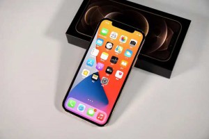 618之后如何选购苹果手机？iPhone12、iPhone13对比，看看谁更值